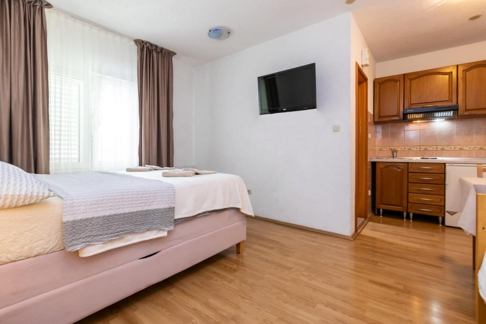 Kaštela Apartments Dino מראה חיצוני תמונה